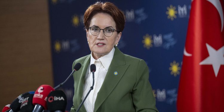 Akşener: Çok tuhaf bir linç yedim, gördük ki aslında sağcılık-solculuk duruyormuş
