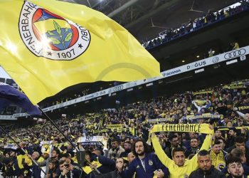 Fenerbahçe, maç sürerken isyan etti: Sisteminize yazıklar olsun