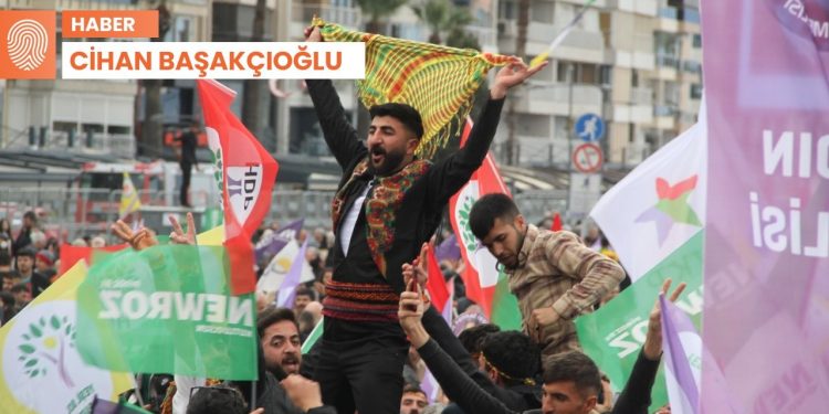 İzmir Newroz’u: ‘Birbirimizin elini ve zalim Dehakların peşini bırakmayacağız’