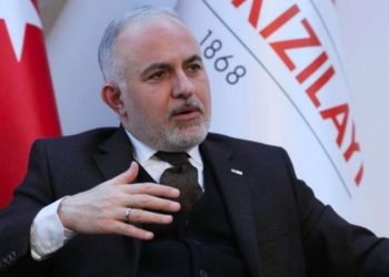 Kerem Kınık, Fatih Altaylı’yı Twitter’a şikayet etti