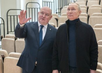 Putin’den ‘sürpriz’ ziyaret: Kırım’dan Mariupol’e geçti